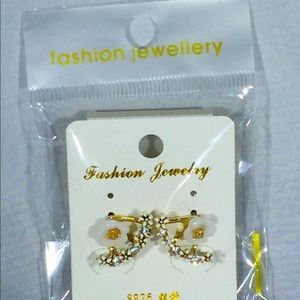 Faux gold illusion earrings, daisy, 2 piece